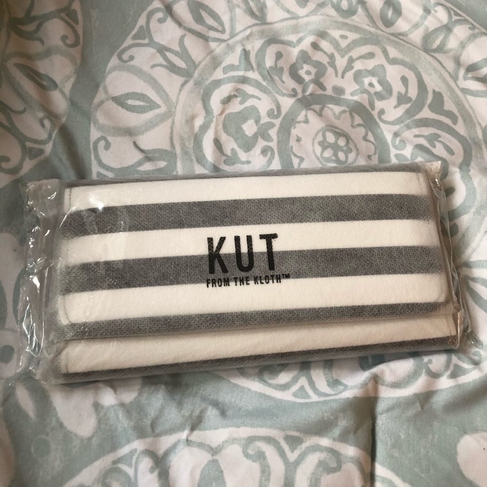 Kut from the Kloth B&W Striped Fold Wallet
